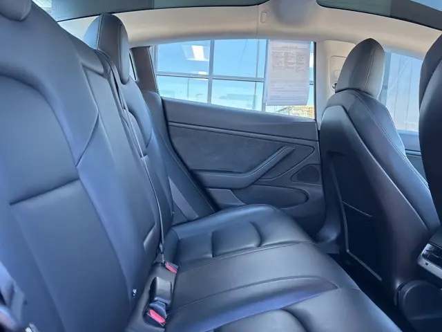 2018 Tesla Model 3 Long Range photo 13