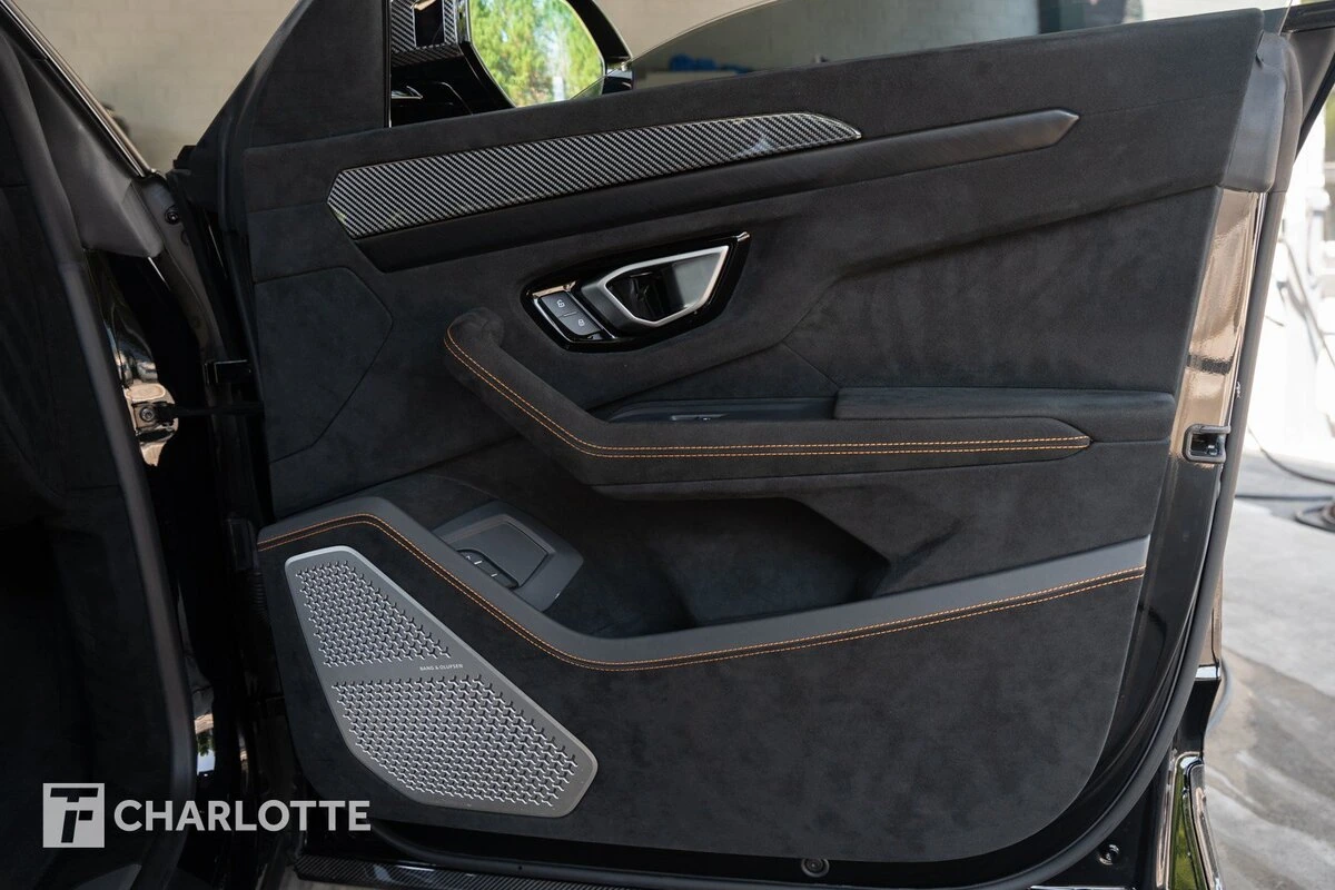 2023 Lamborghini Urus Performante - Photo 30