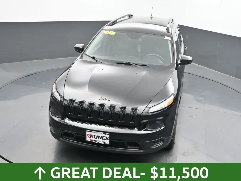 2017 Jeep Cherokee Altitude photo 25