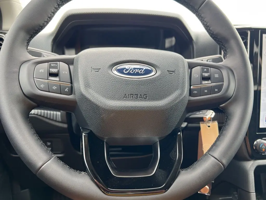 2025 Ford Ranger XLT photo 17