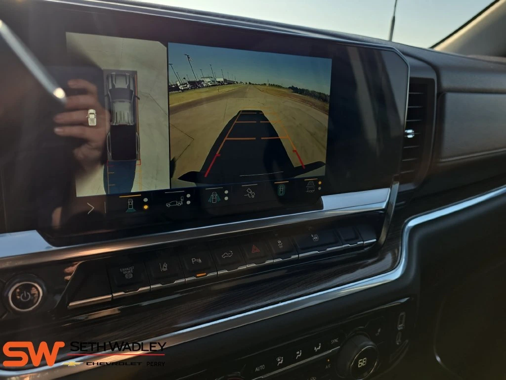 2025 Chevrolet Silverado 3500HD LT - Photo 22