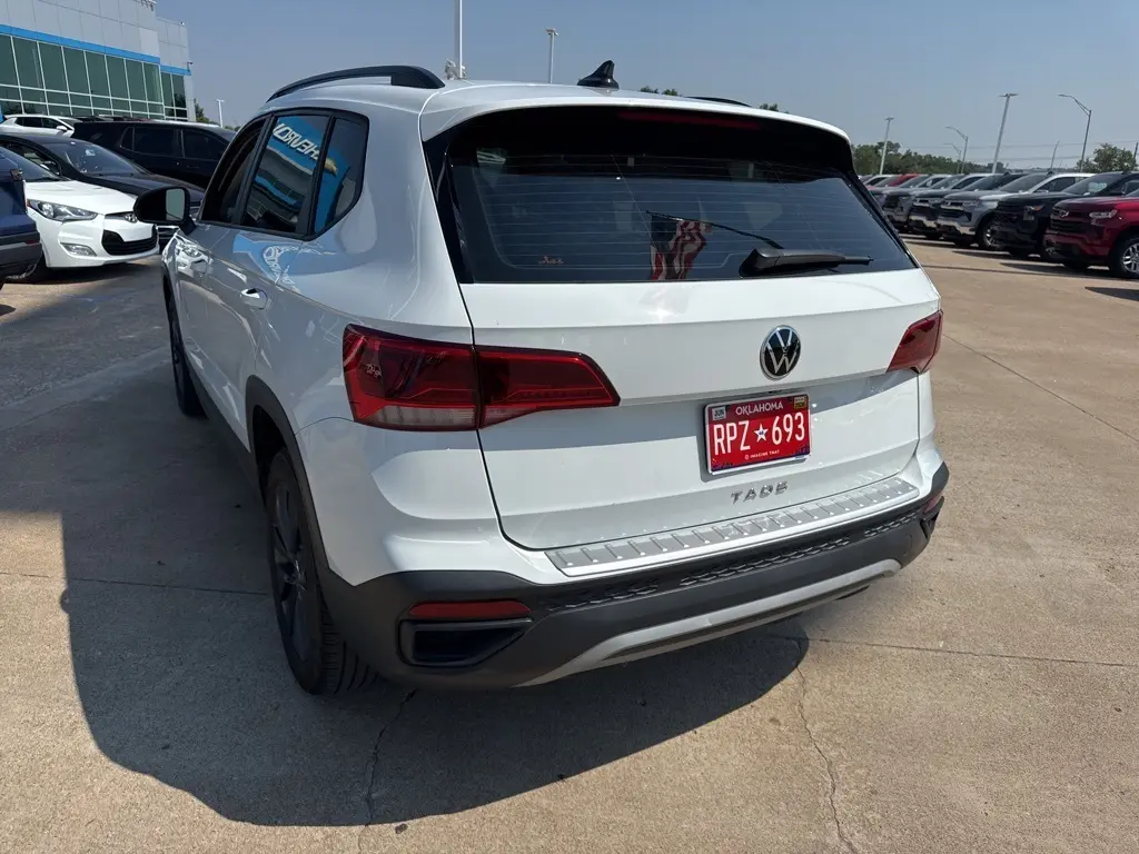 2022 Volkswagen Taos S photo 9
