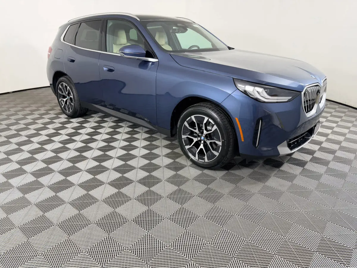 2026 BMW X3 30's photo