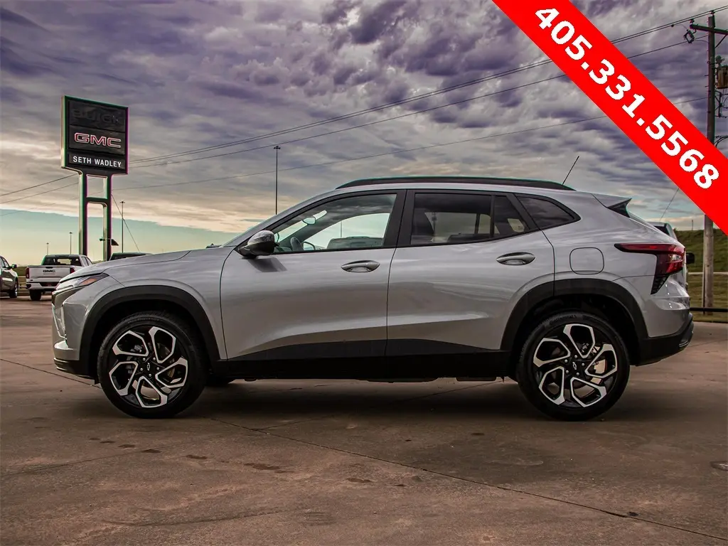 2025 Chevrolet Trax photo 5