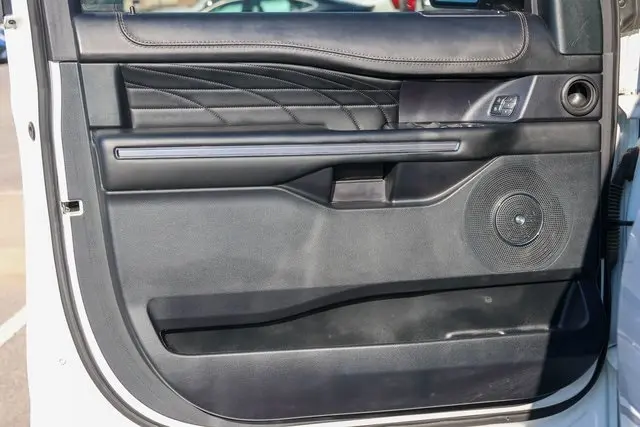 2021 Ford Expedition Platinum photo 12