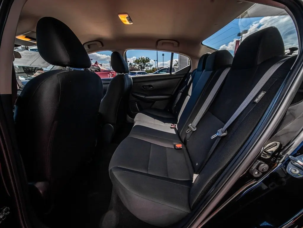 2024 Nissan Sentra S photo 9