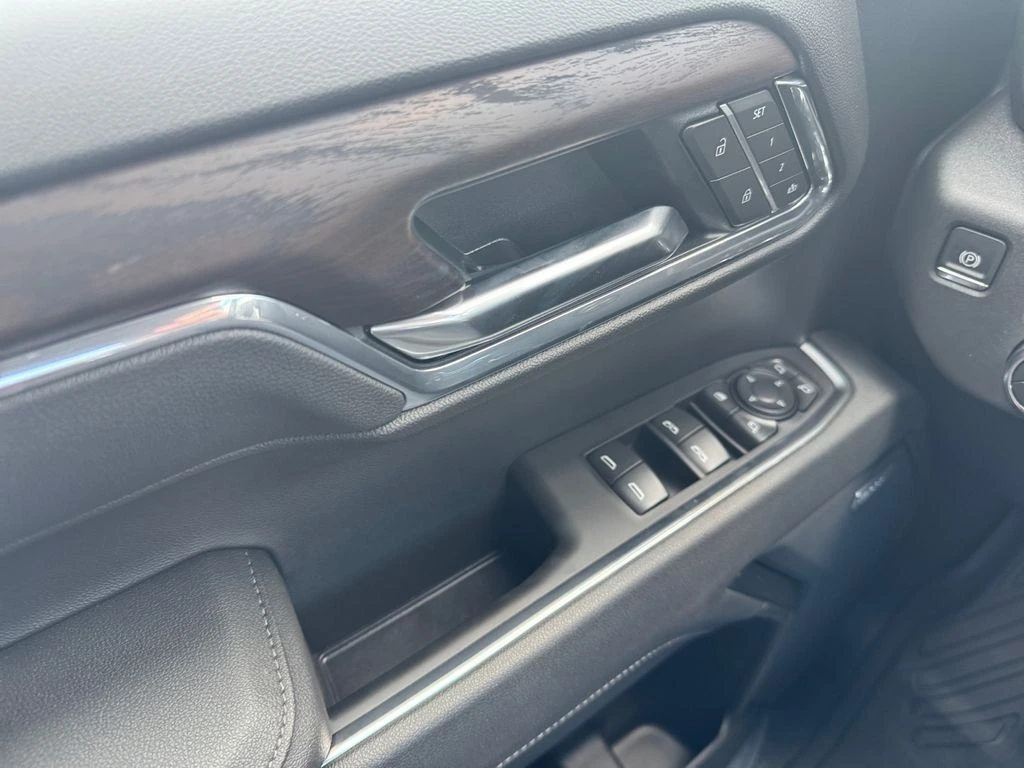 2026 GMC Sierra 1500 SLT - Photo 14