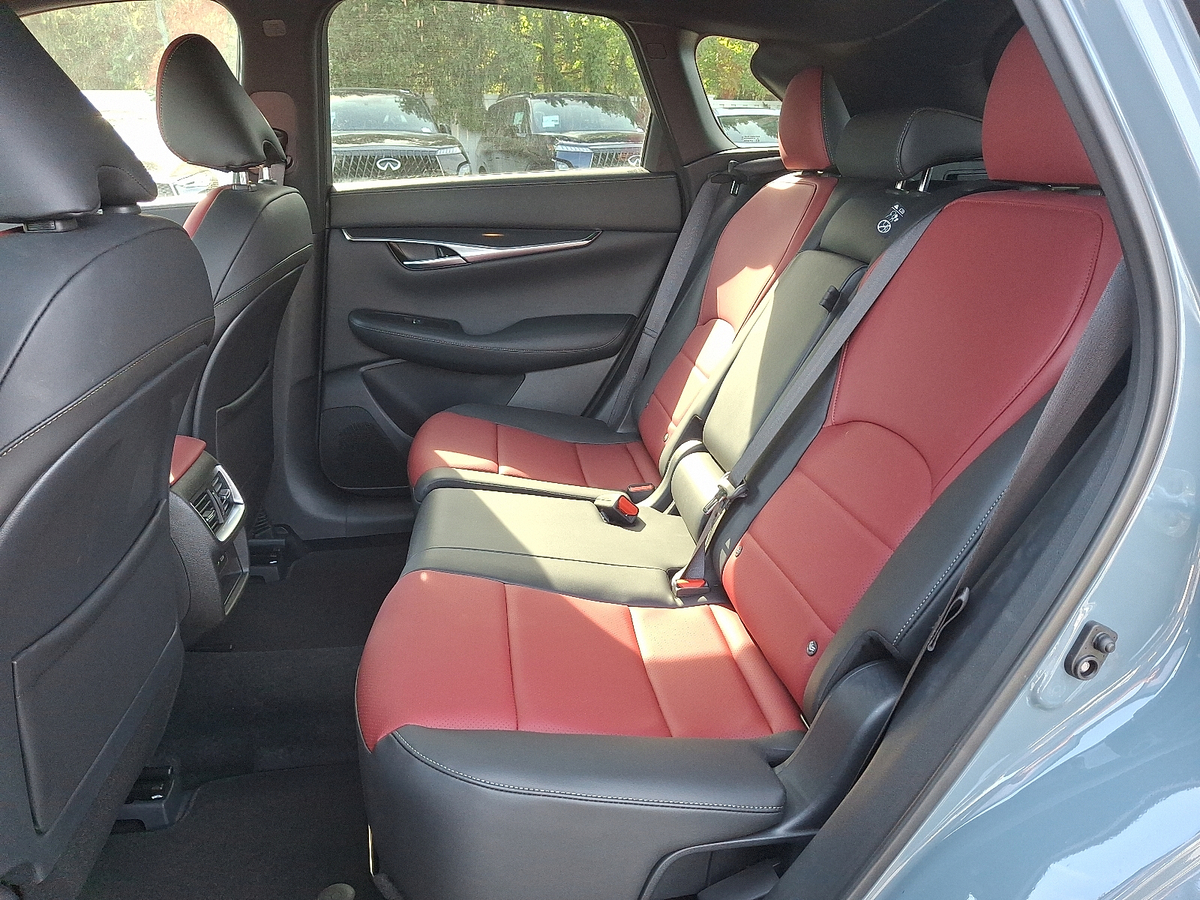 2025 Infiniti QX50 SPORT AWD photo 2
