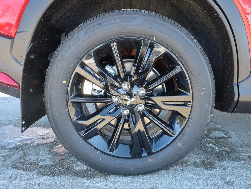 2026 Mitsubishi Eclipse Cross LE - Photo 12
