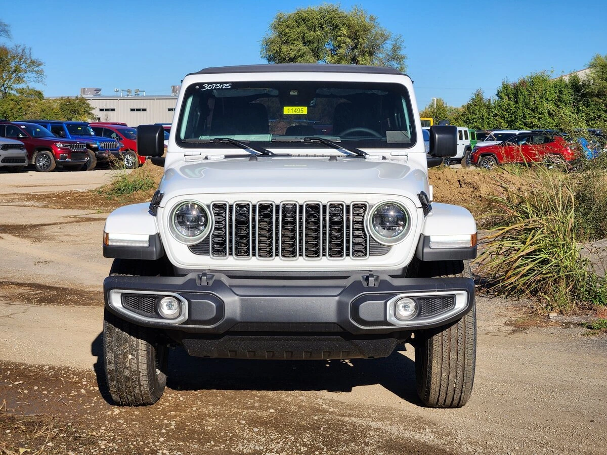 2025 Jeep Wrangler 4-Door Sahara - Photo 18