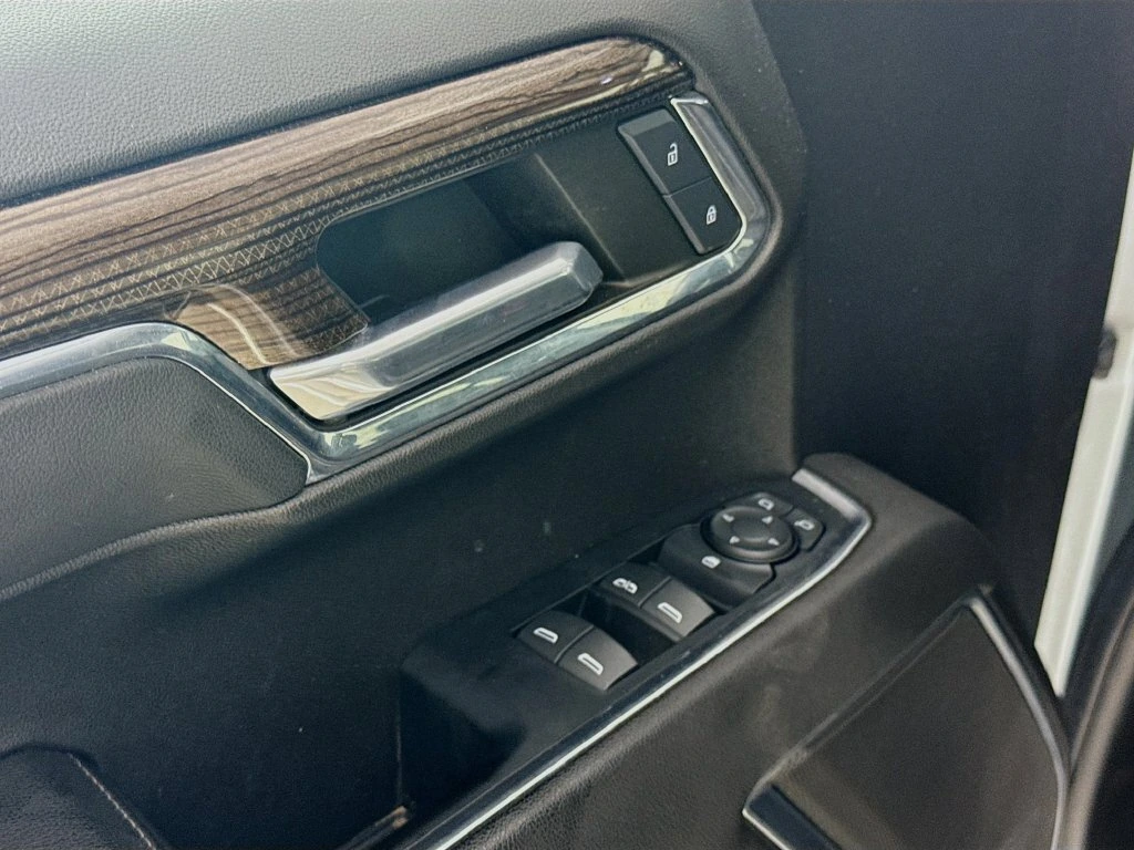 2023 Chevrolet Silverado 1500 LT - Photo 21