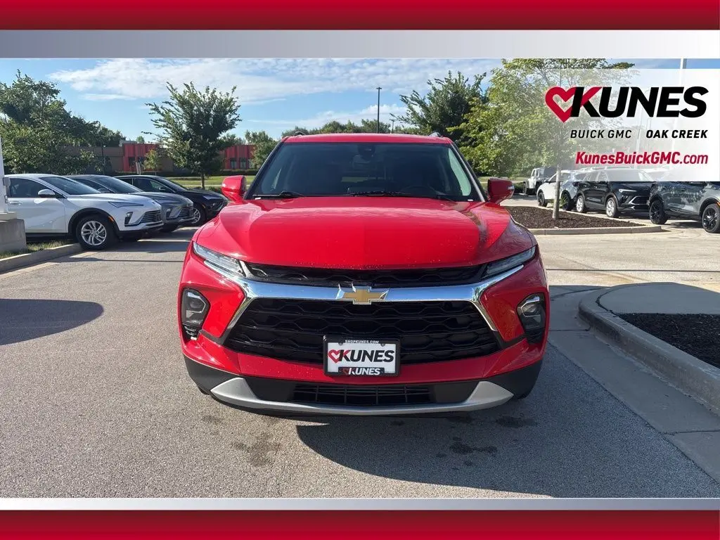 2024 Chevrolet Blazer 3LT photo 2
