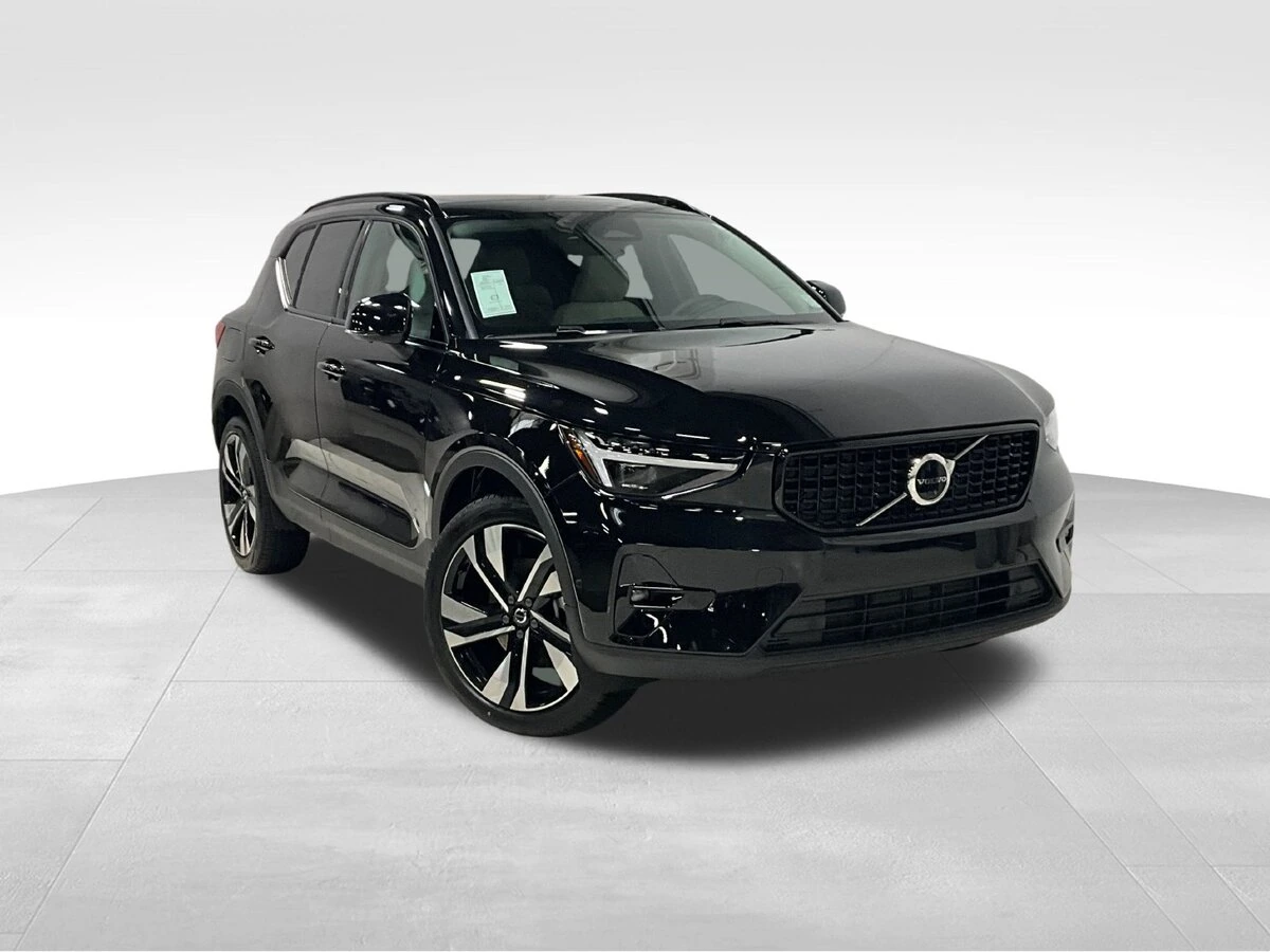 2026 Volvo XC40