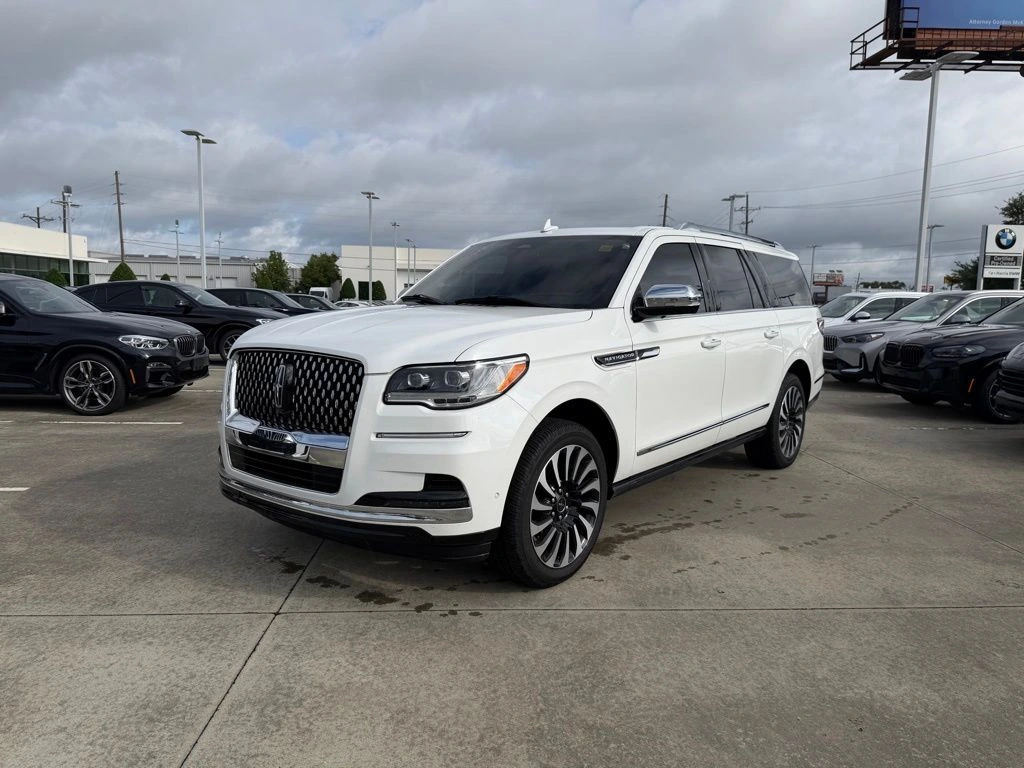 2022 Lincoln Navigator Black Label L 4WD's photo
