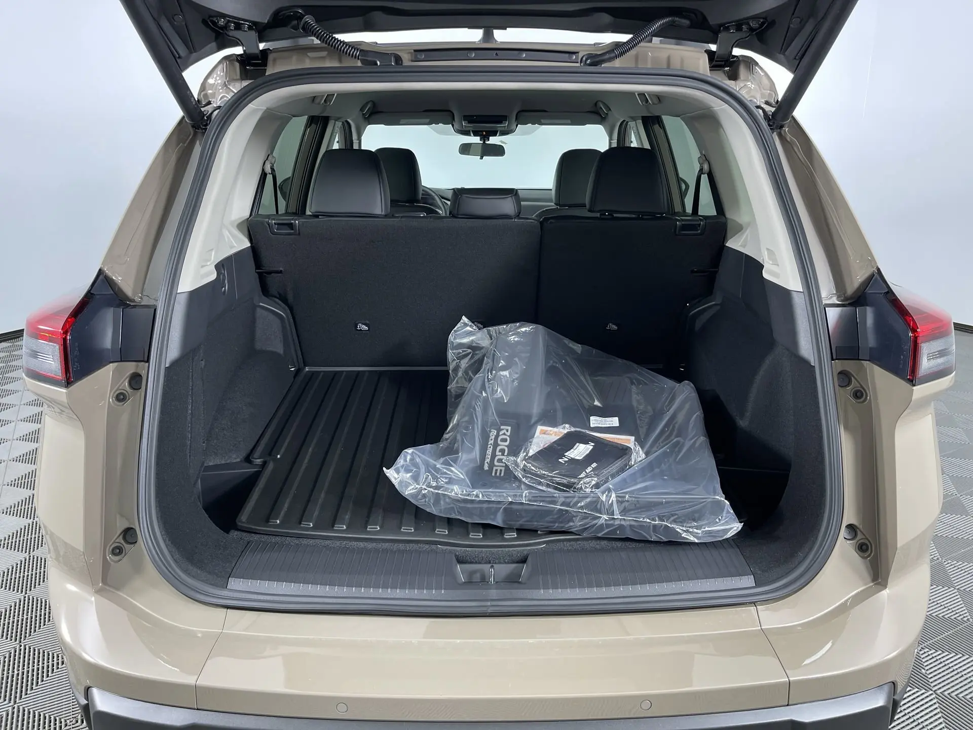 2026 Nissan Rogue SV photo 20