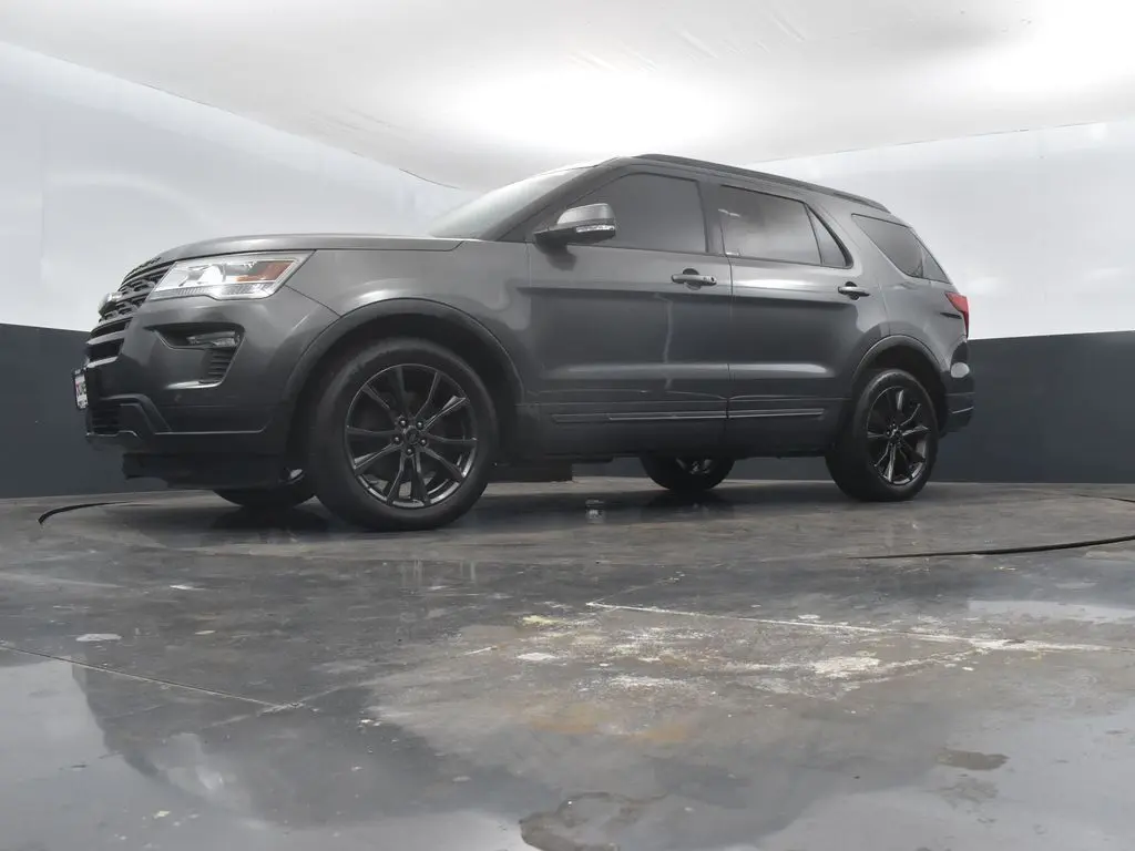 2018 Ford Explorer XLT photo 46