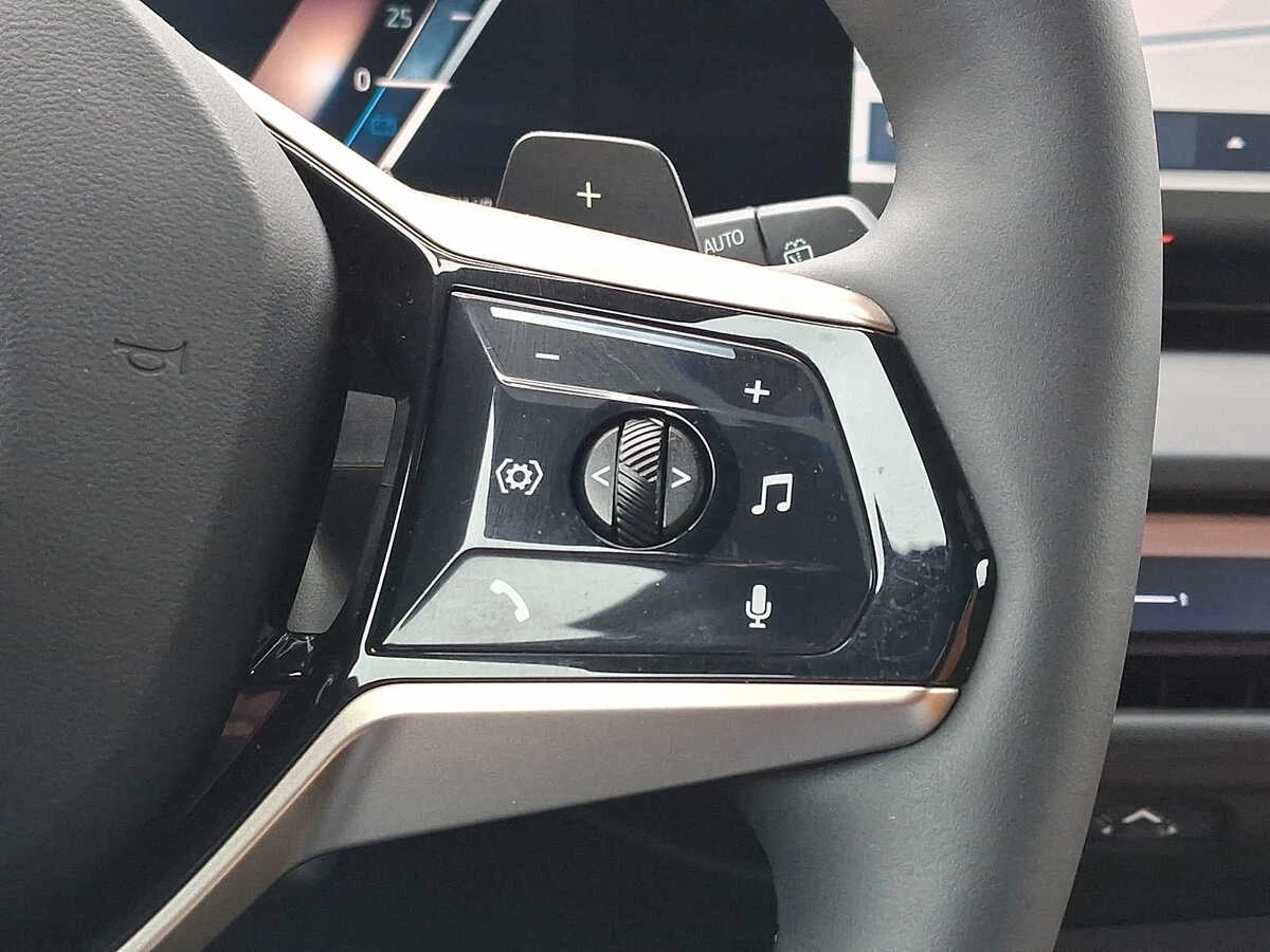 2025 BMW X3 30 - Photo 22