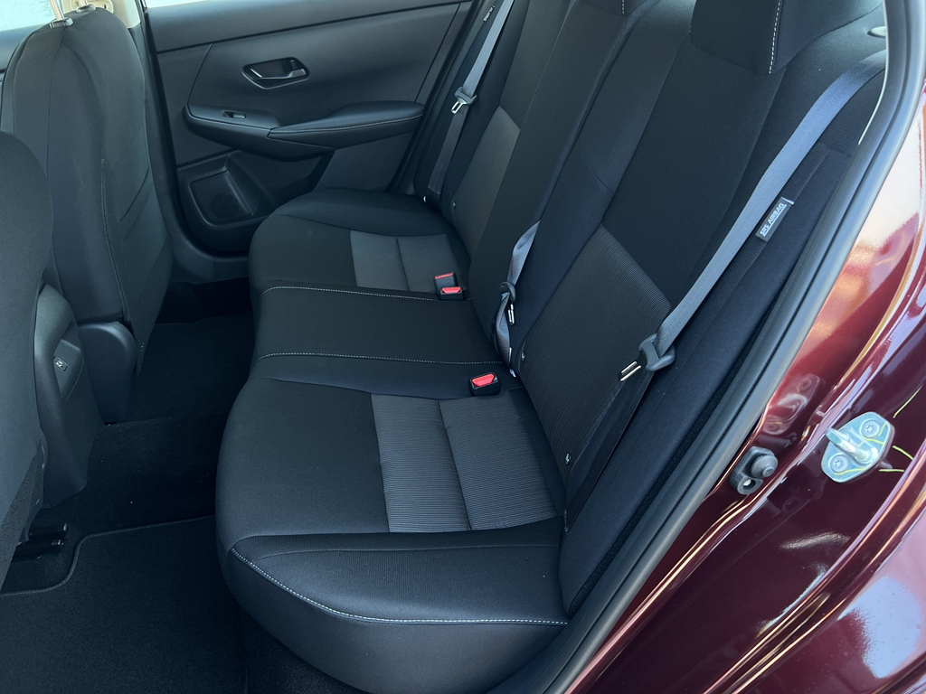 2025 Nissan Sentra SV photo 10