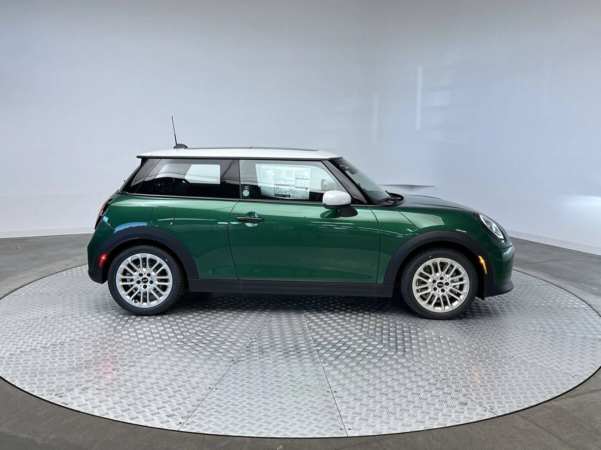 2026 MINI Hardtop 2 Door - Photo 10