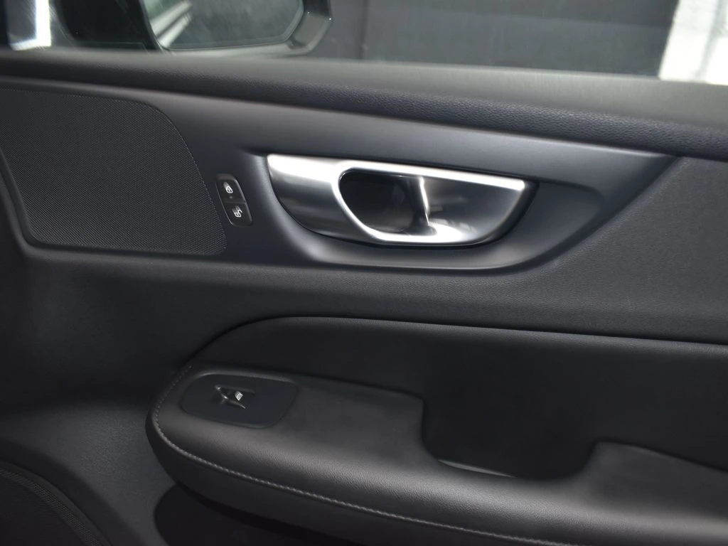 2024 Volvo - image 29