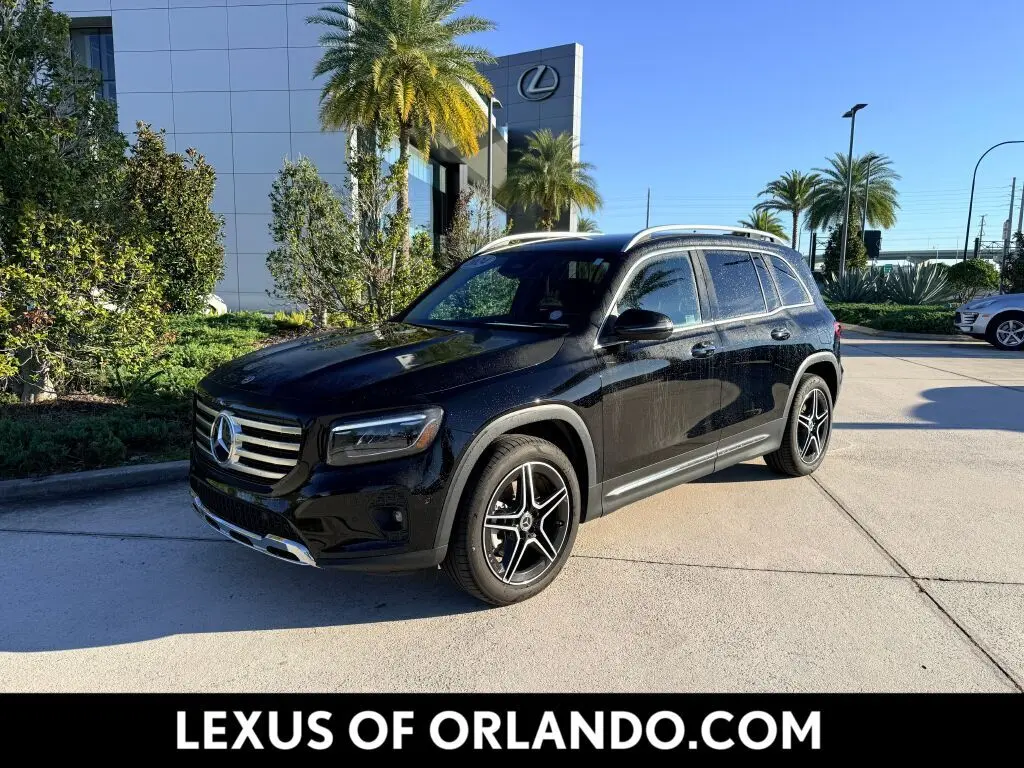 2024 Mercedes-Benz GLB Base's photo