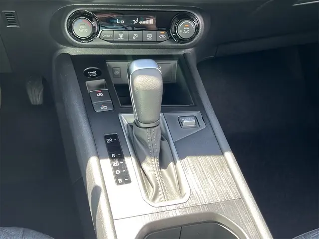 2026 Nissan Kicks SV photo 14