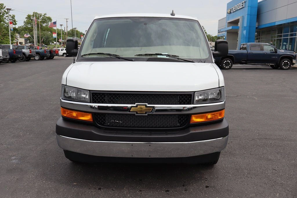 2025 Chevrolet Express Cargo Work Van - Photo 20