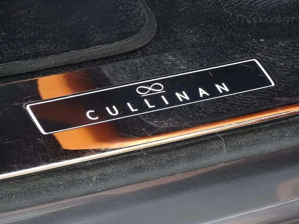 2023 Rolls-Royce Cullinan Black Badge - Photo 24