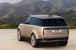 2023-Range-Rover-rear-300x200