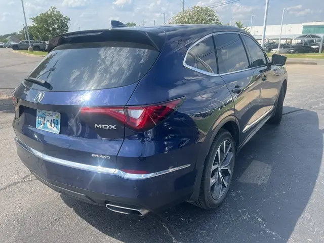 2022 Acura MDX Technology SH-AWD photo 7