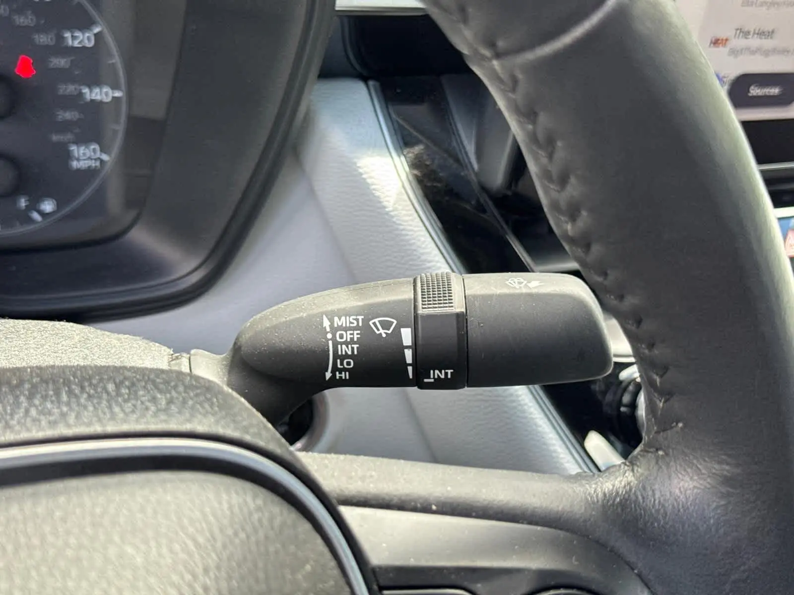2024 Toyota Corolla SE Premium photo 19