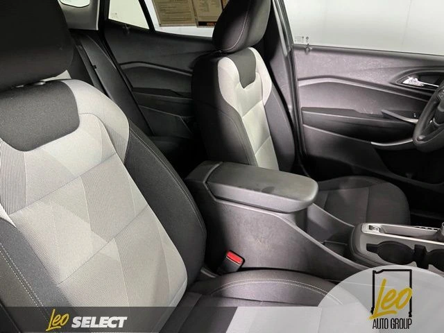 2025 Chevrolet Trax LS - Photo 21