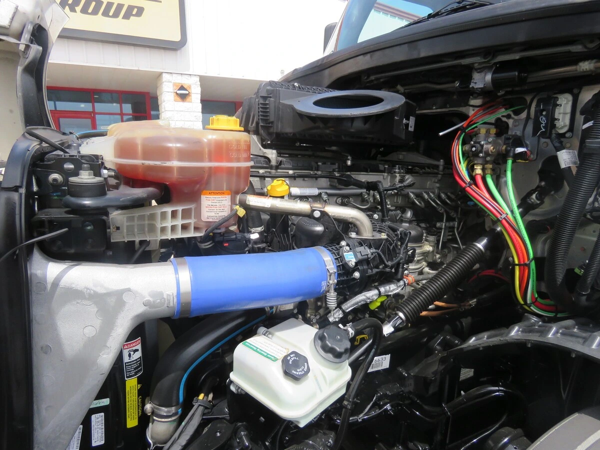 2024 Freightliner Cascadia - image 11