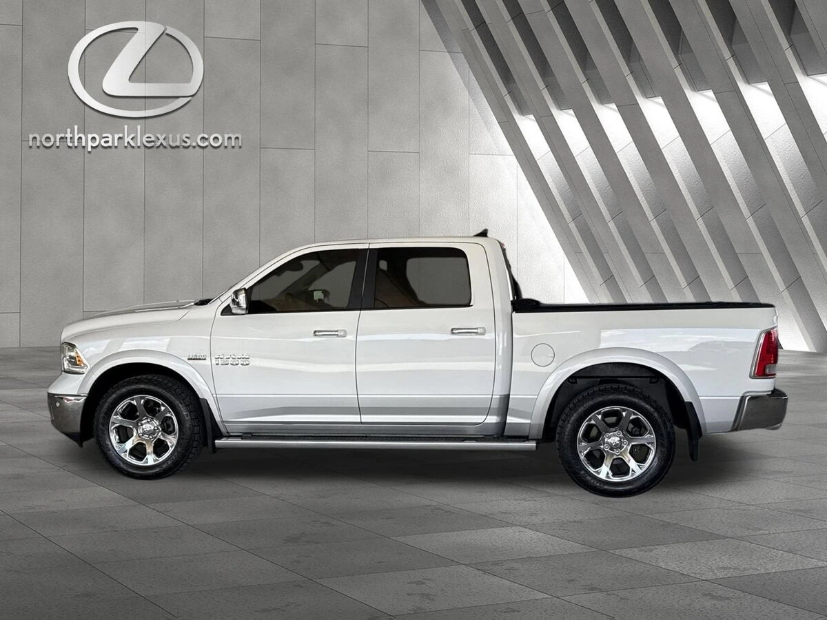 2017 RAM 1500 Laramie 4x4 Crew Cab 5'7's photo