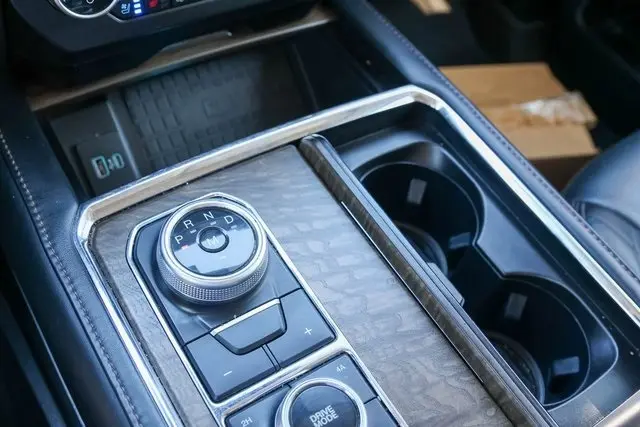 2021 Ford Expedition Platinum photo 28