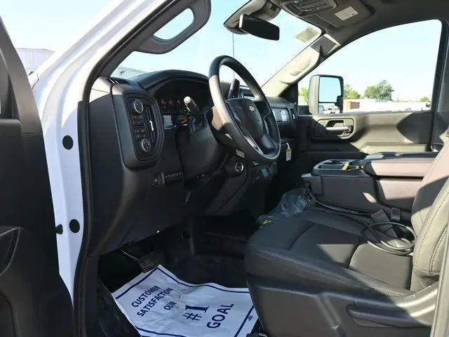 2025 Chevrolet Silverado 3500HD Work Truck photo 11