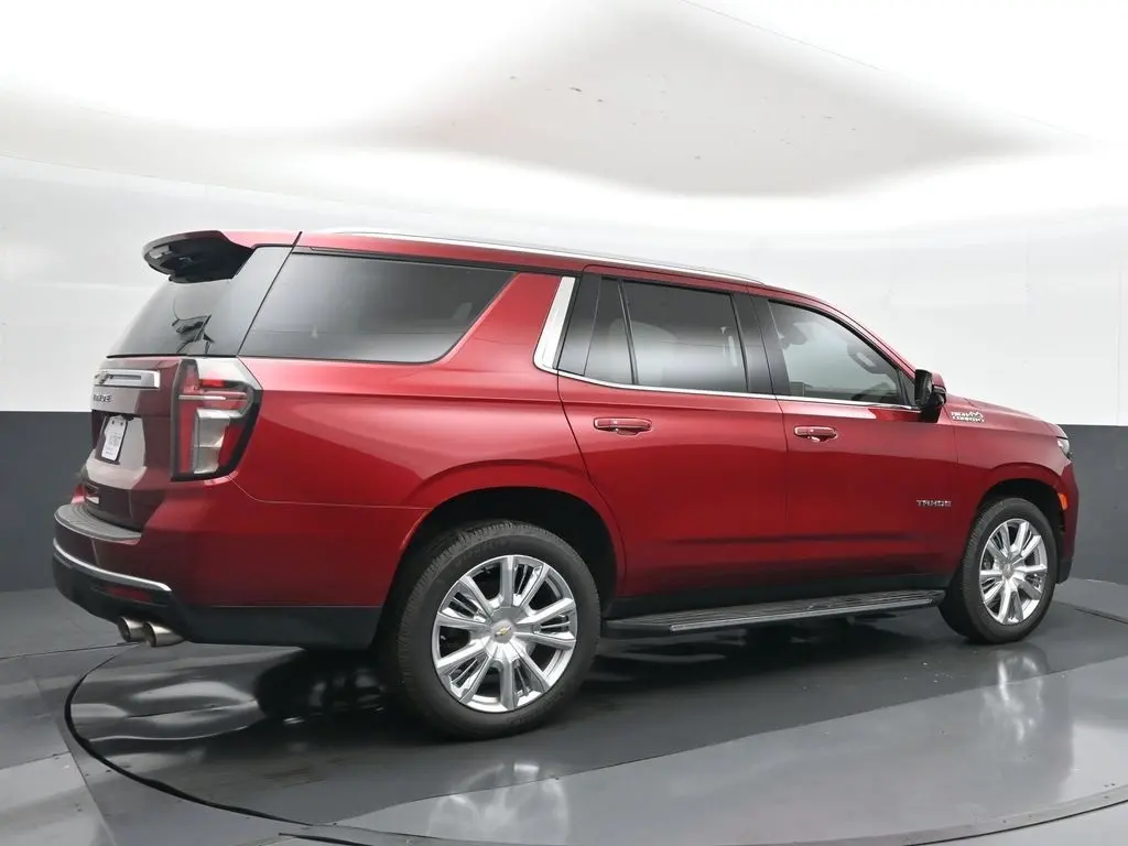 2022 Chevrolet Tahoe High Country photo 3