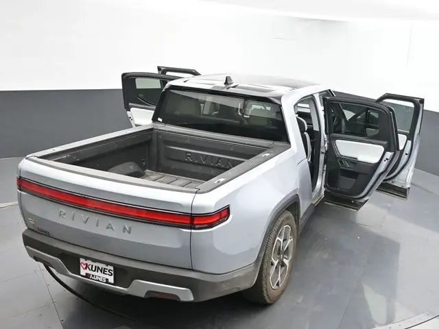 2022 Rivian R1T Adventure photo 51