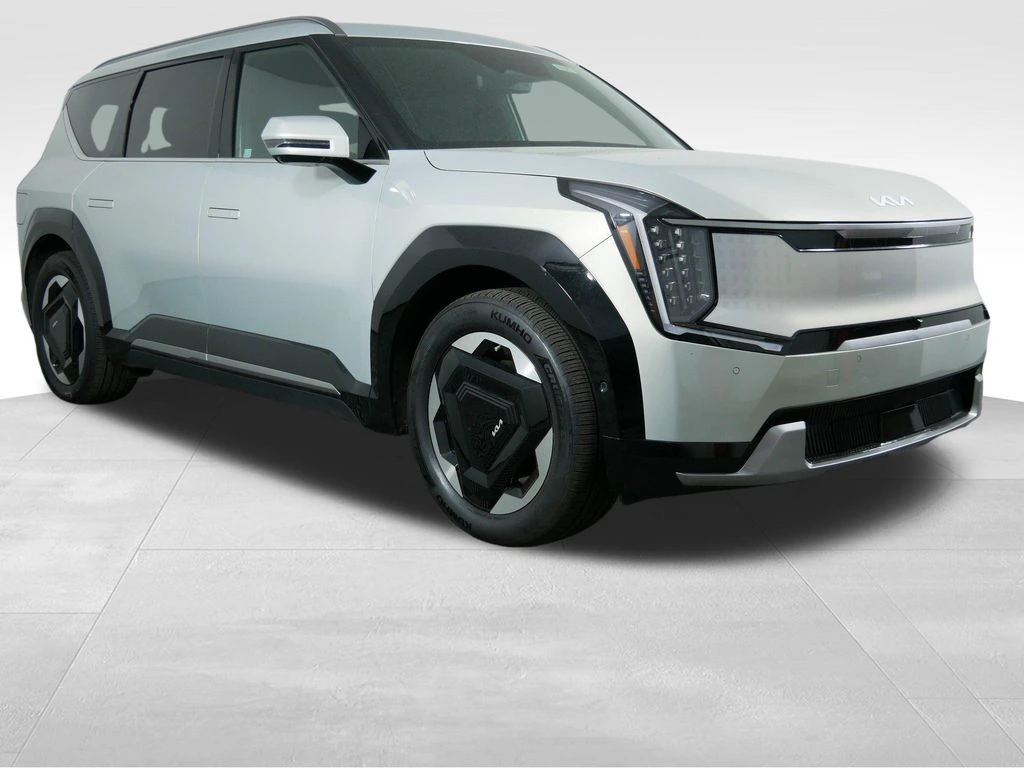 Used 2024 Kia Ev9 Land with VIN KNDADFS57R6026979 for sale in Brooklyn Park, Minnesota