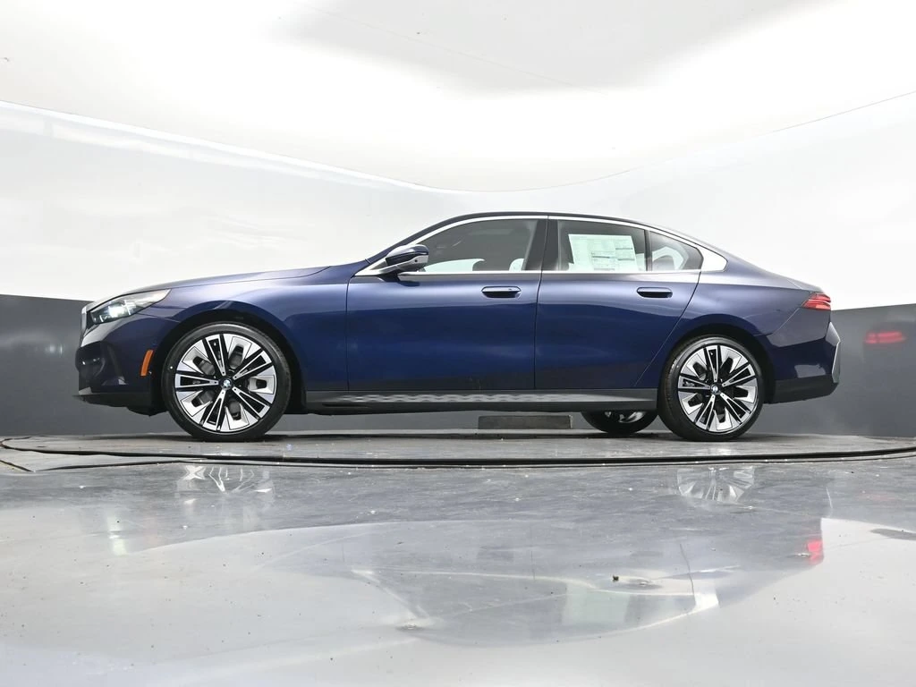 2026 BMW 5 Series 530i - Photo 39