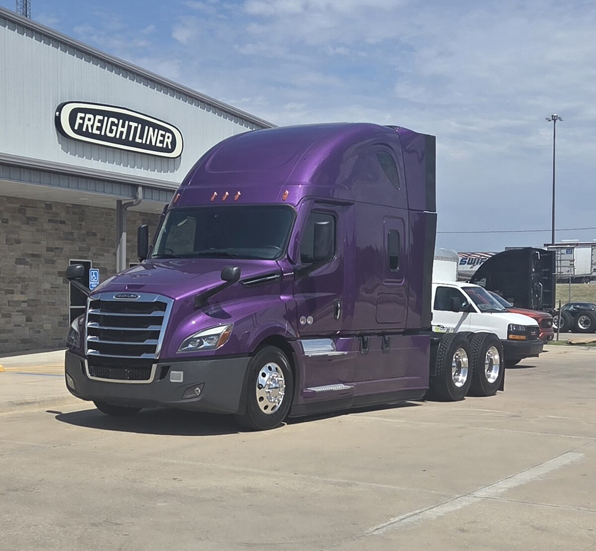 2025 FREIGHTLINER Cascadia