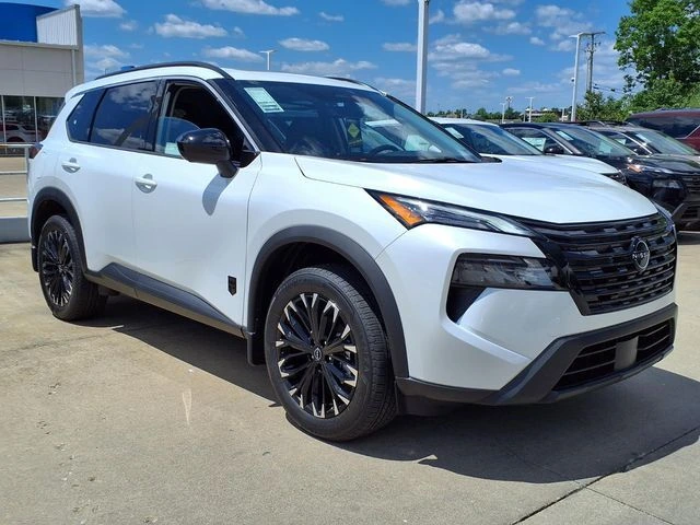 2026 Nissan Rogue Dark Armor AWD's photo