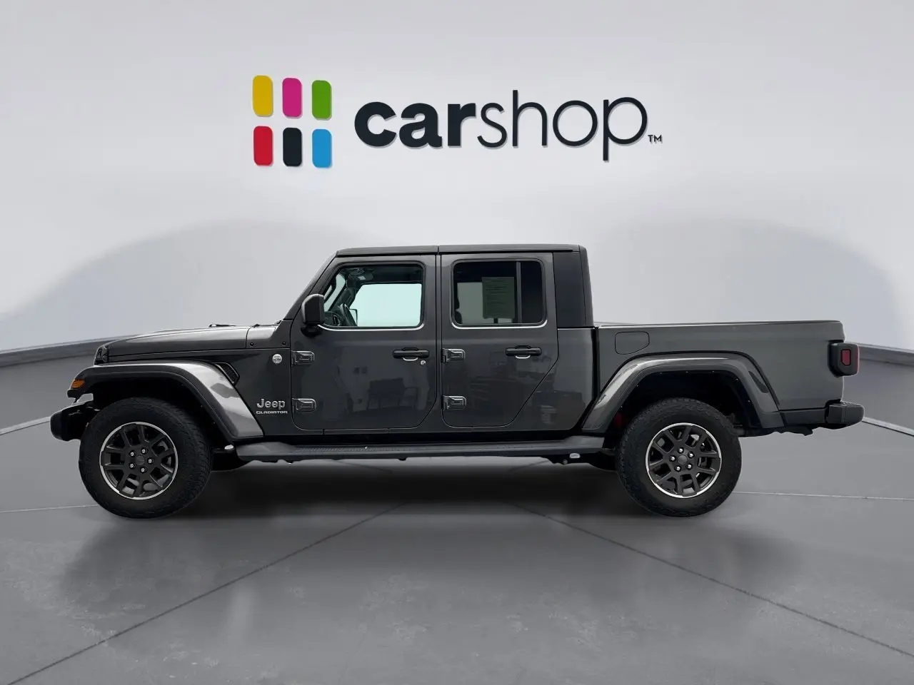 2022 Jeep Gladiator Overland photo 2