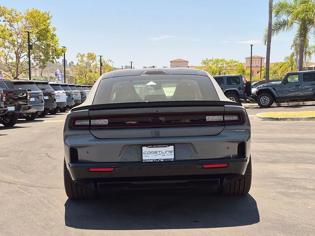 2026 Dodge Charger Daytona Scat Pack - Photo 6