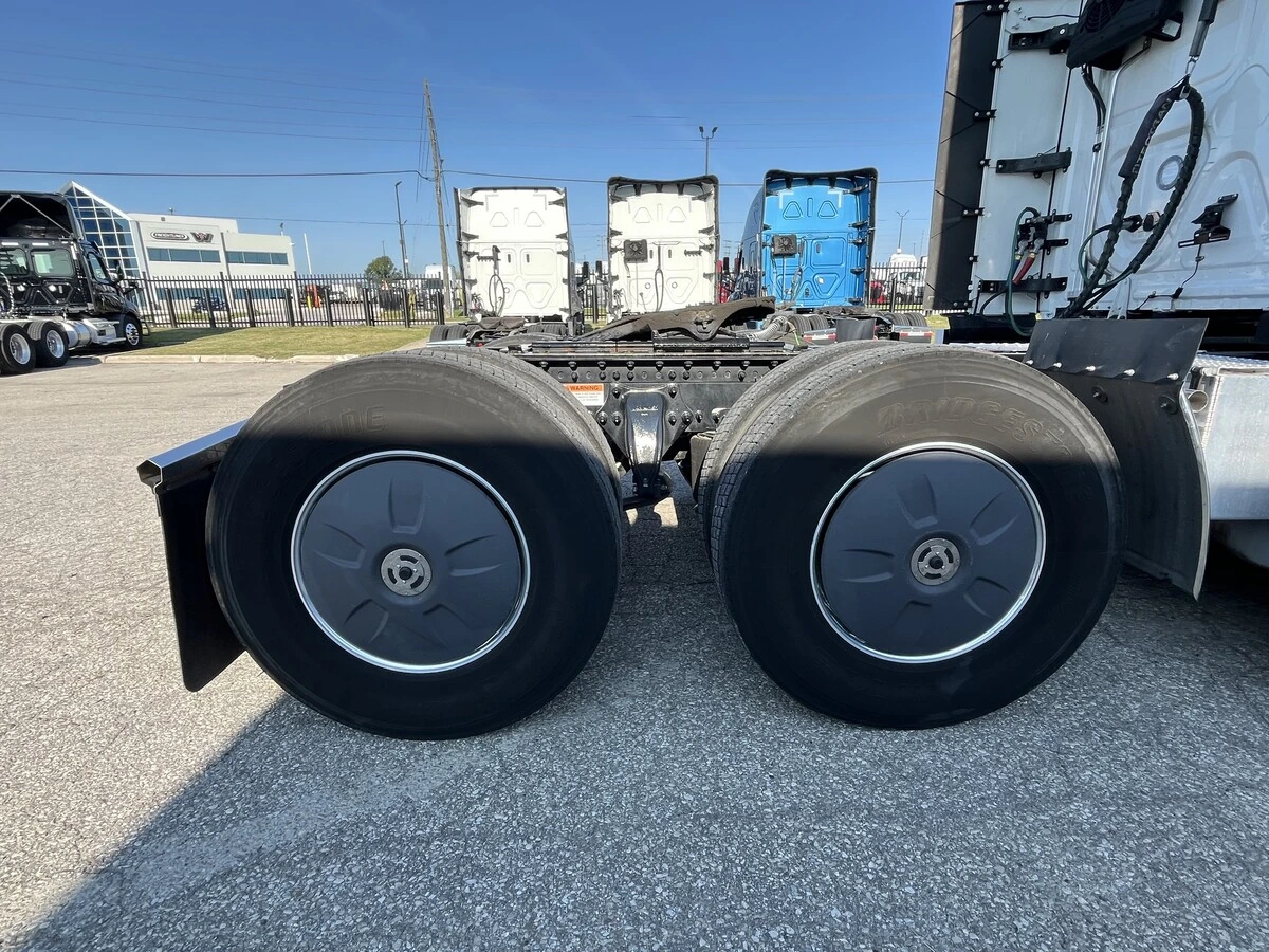 2026 Freightliner Cascadia — photo 5