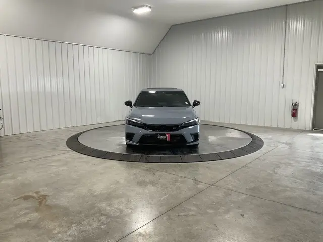 Used 2022 Honda Civic Si with VIN 2HGFE1E59NH471252 for sale in Roanoke, IN