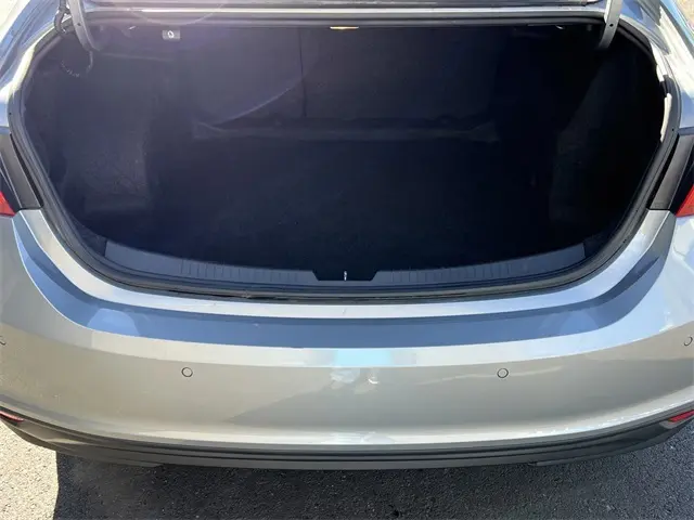 2024 Chevrolet Malibu 1LT photo 3