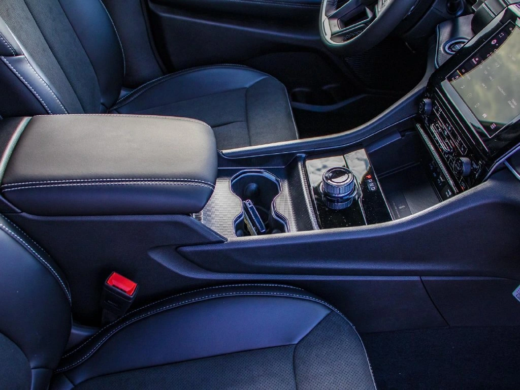 2025 Jeep Grand Cherokee Altitude - Photo 18