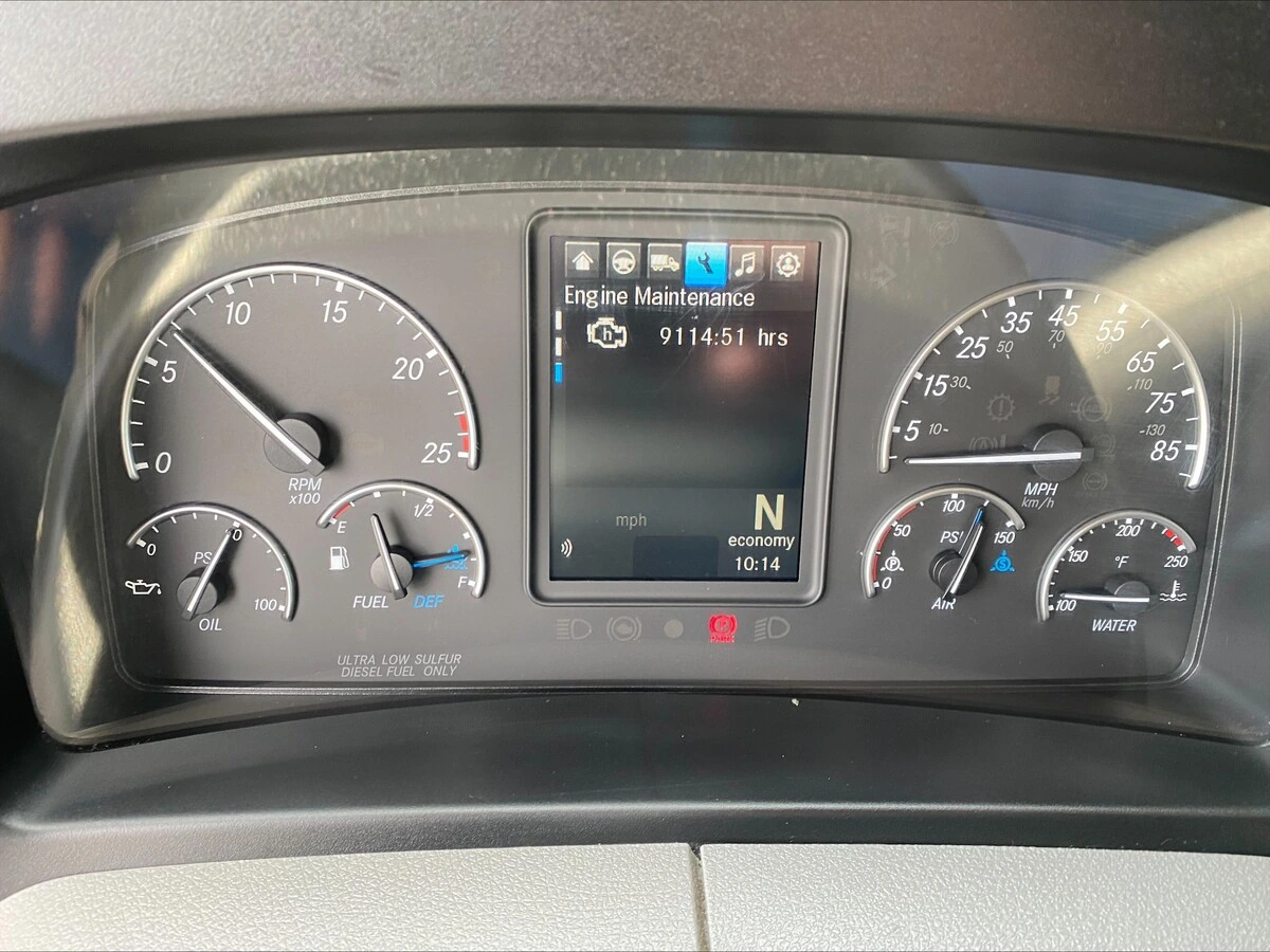 2022 Freightliner Cascadia - image 20