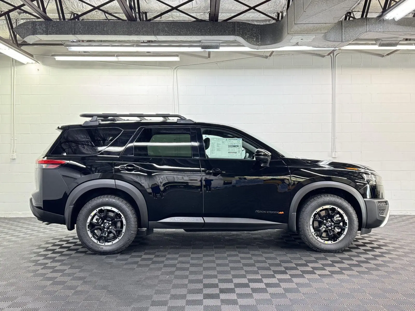 2025 Nissan Pathfinder Rock Creek photo 4